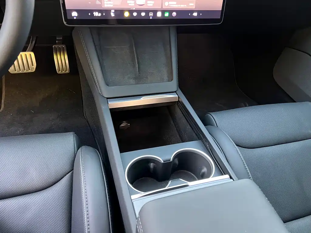 Tesla Model 3 — миниатюра 9