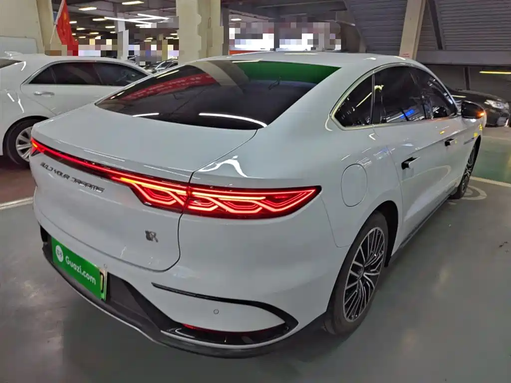 BYD Han 2022 DM-i 121KM Honorable Type