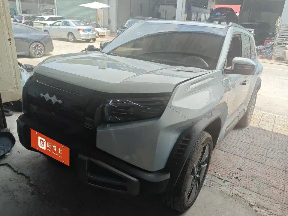 Fang Cheng Bao Titanium 3 2025