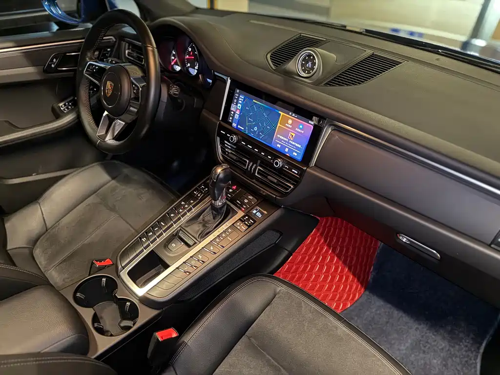 Porsche Macan — миниатюра 10
