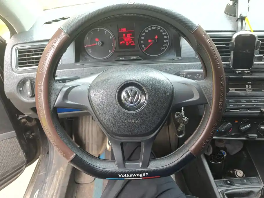 Volkswagen Santana — миниатюра 15