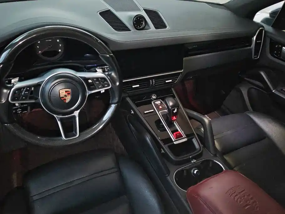 Porsche Cayenne — миниатюра 12