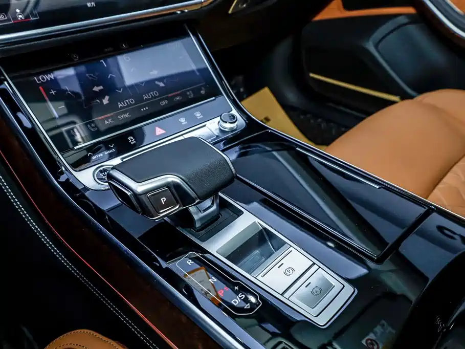 Audi A8 — миниатюра 32