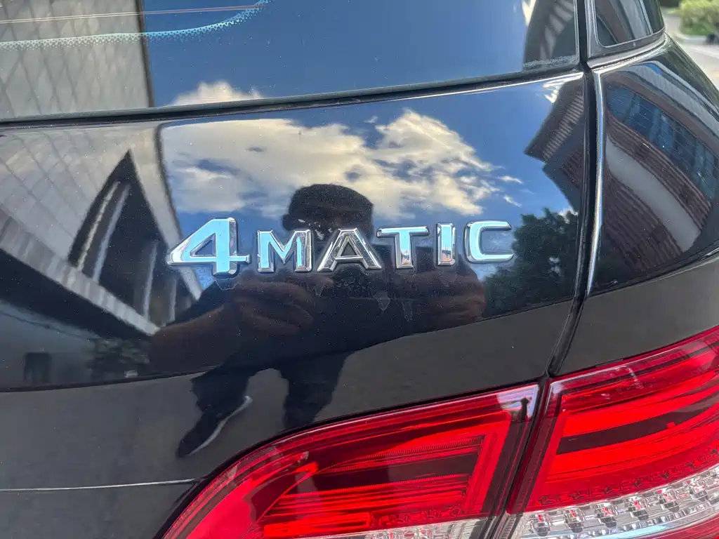 Mercedes-Benz M-Class — миниатюра 17
