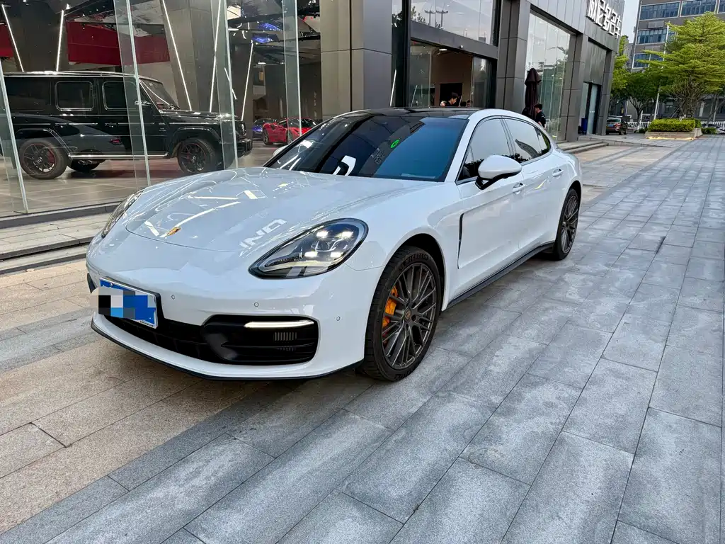 Porsche Panamera 2024