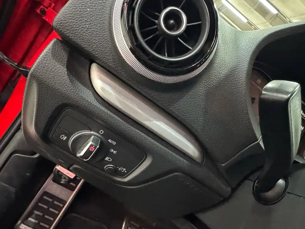 Audi S3 — миниатюра 12