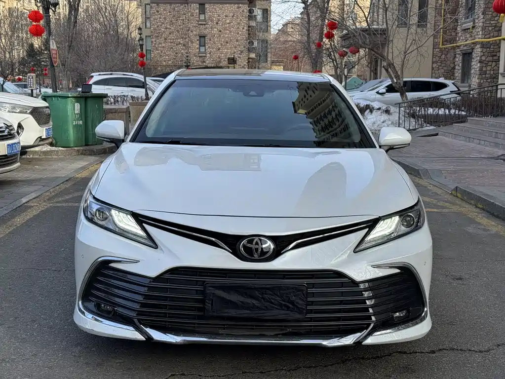 TOYOTA CAMRY