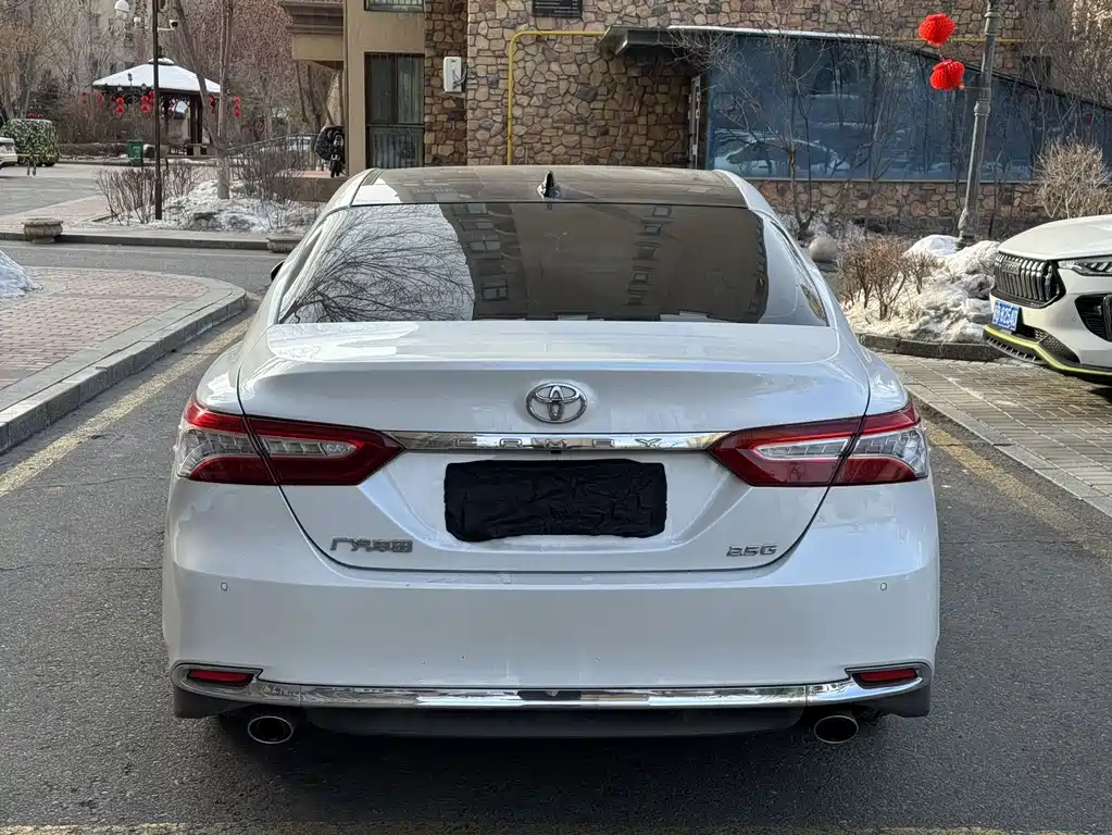 TOYOTA CAMRY