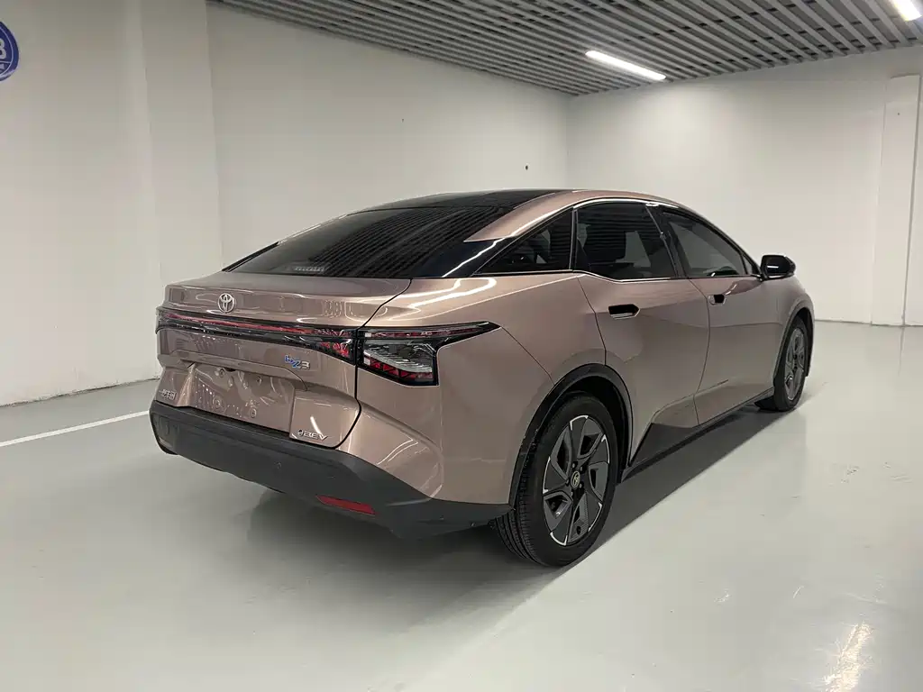 Toyota bZ3 — миниатюра 6