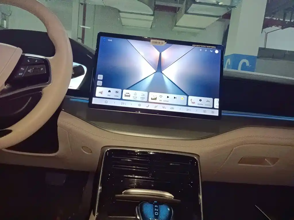 BYD Tang New Energy — миниатюра 14