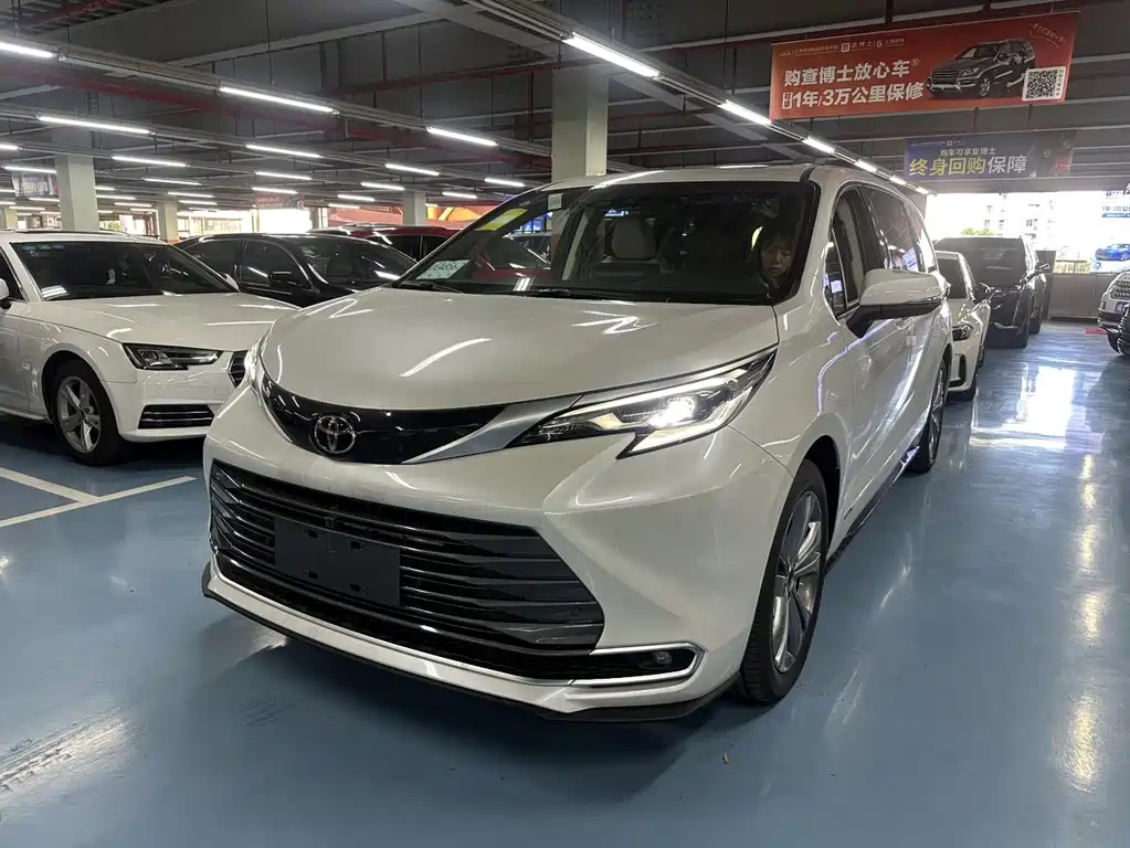 Toyota Sienna 2024 2.5L Luxury