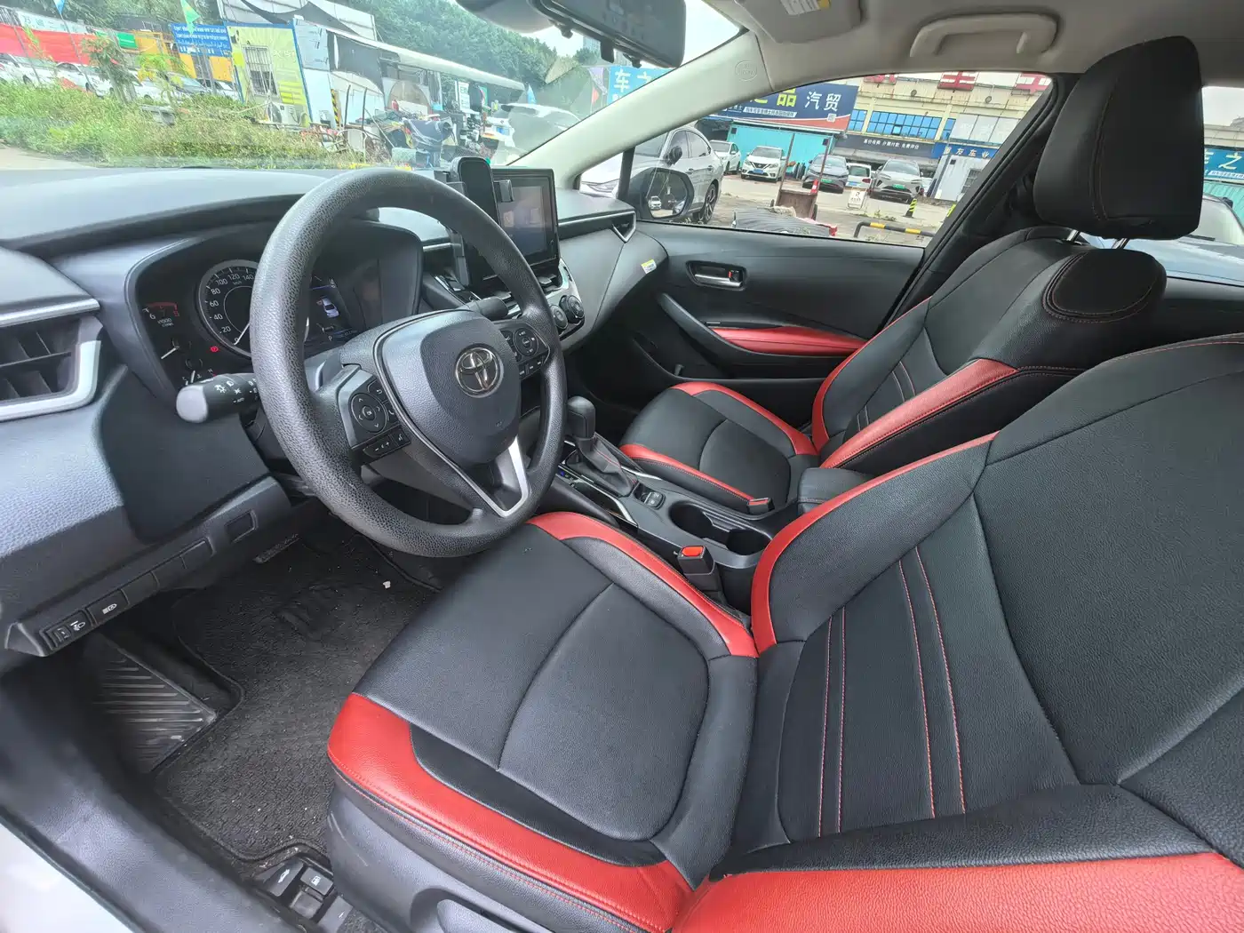 Toyota Corolla 2022 Белый из Китая