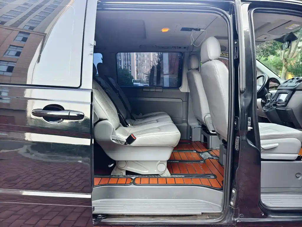 Mercedes-Benz Vito — миниатюра 16