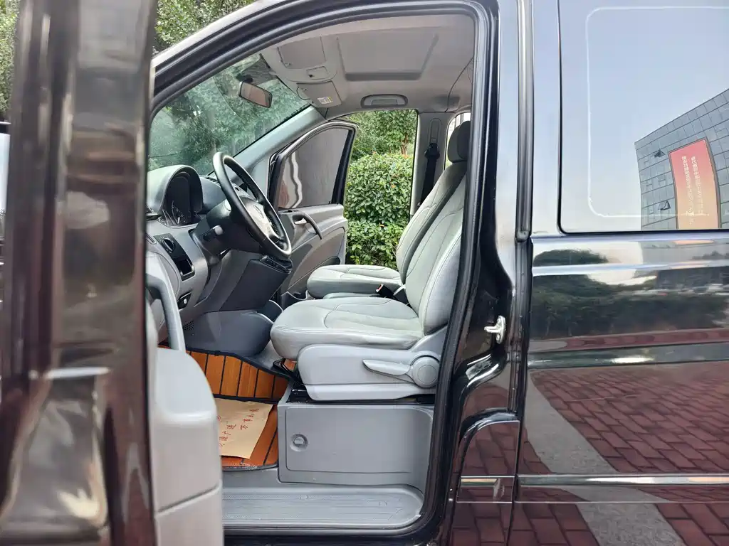 Mercedes-Benz Vito — миниатюра 12