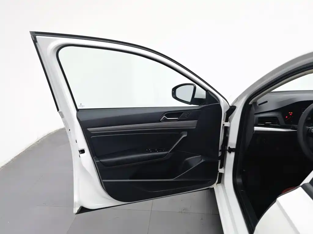 Volkswagen Lavida — миниатюра 8
