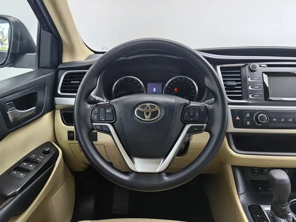 Toyota Highlander — миниатюра 11