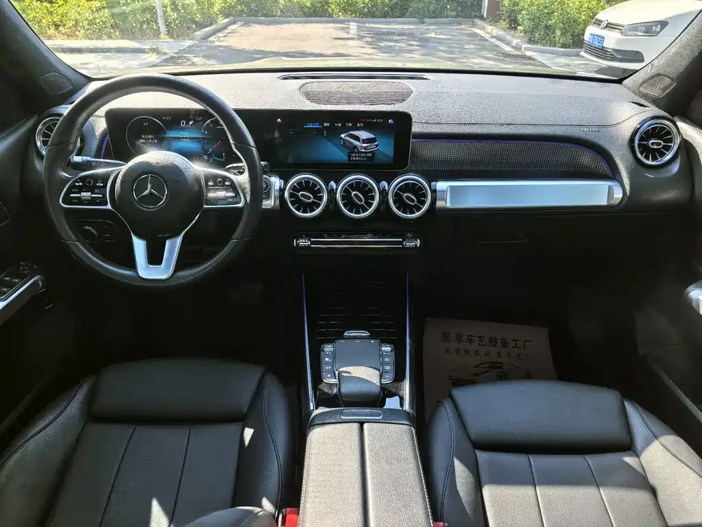 Mercedes-Benz GLB — миниатюра 7