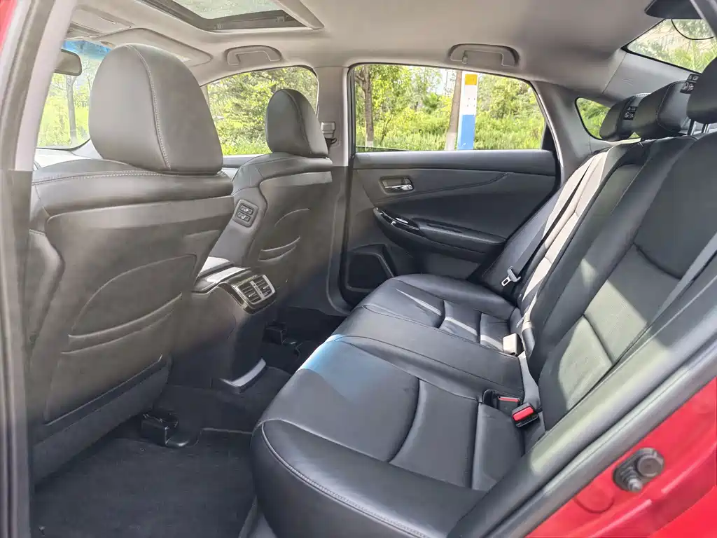 Honda Spirior — миниатюра 6