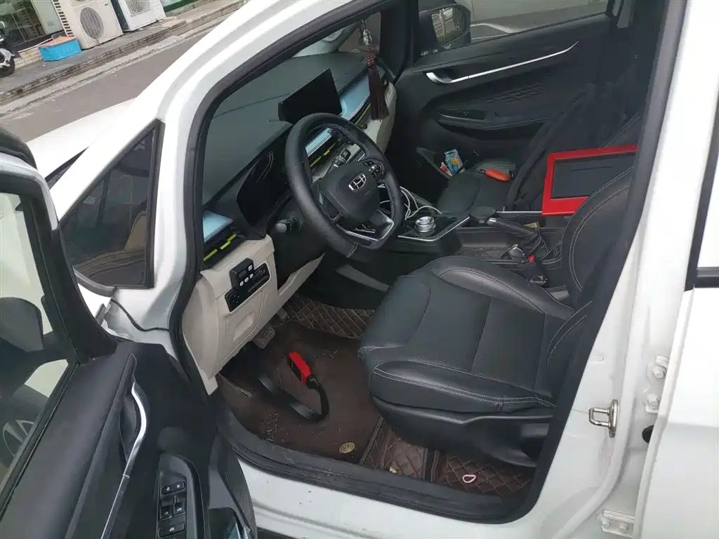 Geely EX3