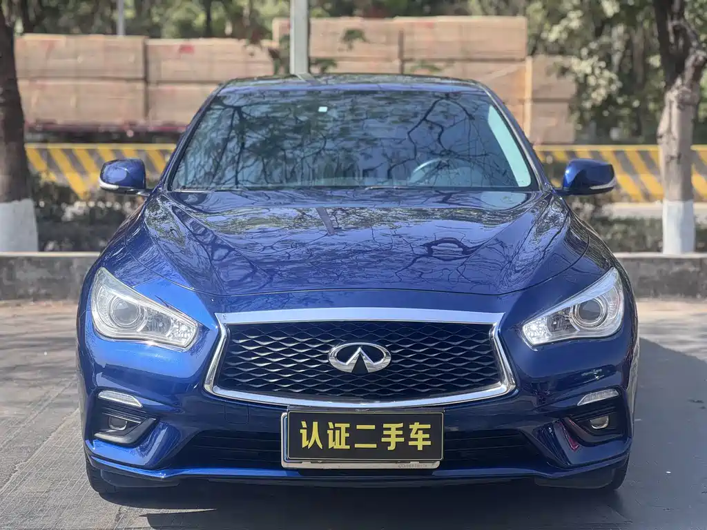 INFINITI Q50L