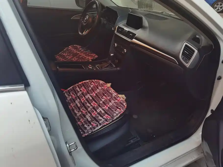 Mazda 3 Axela — миниатюра 8