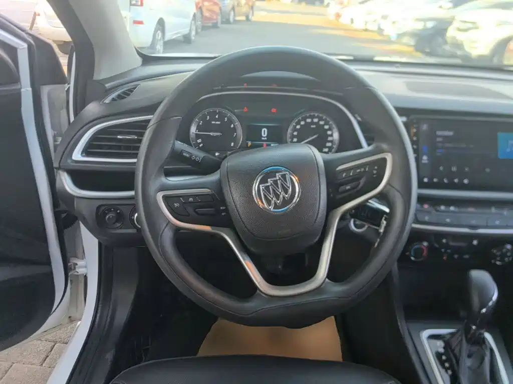 Buick Excelle — миниатюра 11