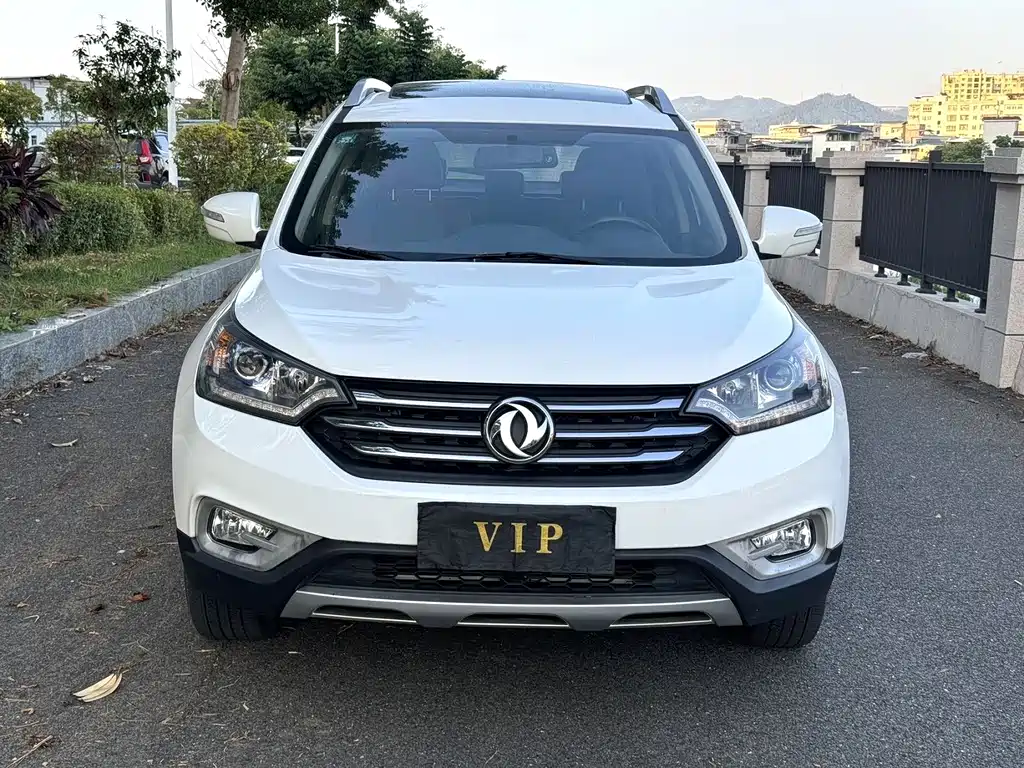 DONGFENG AX7