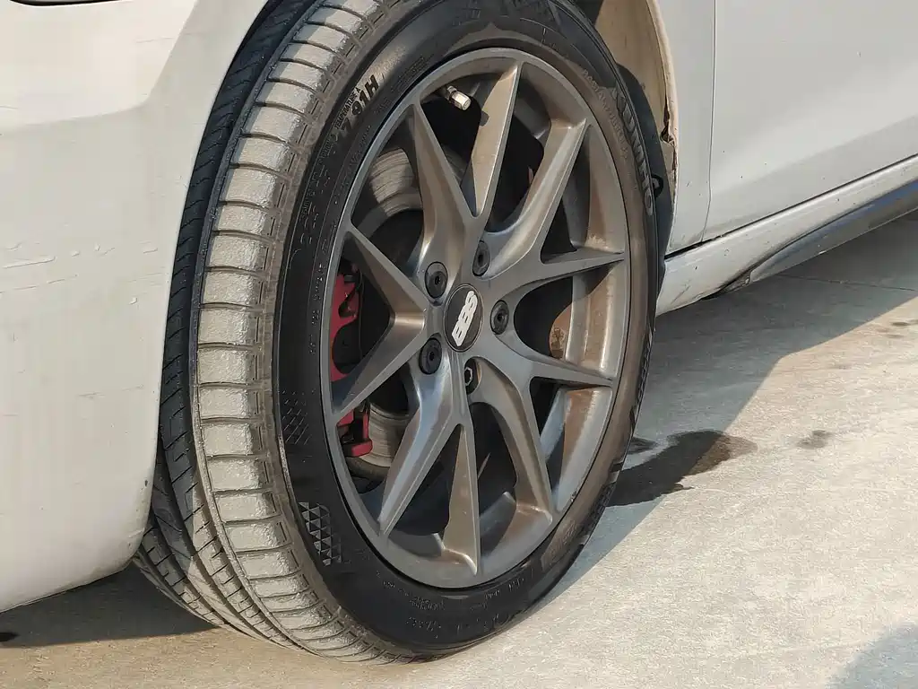 Volkswagen Golf GTI — миниатюра 13