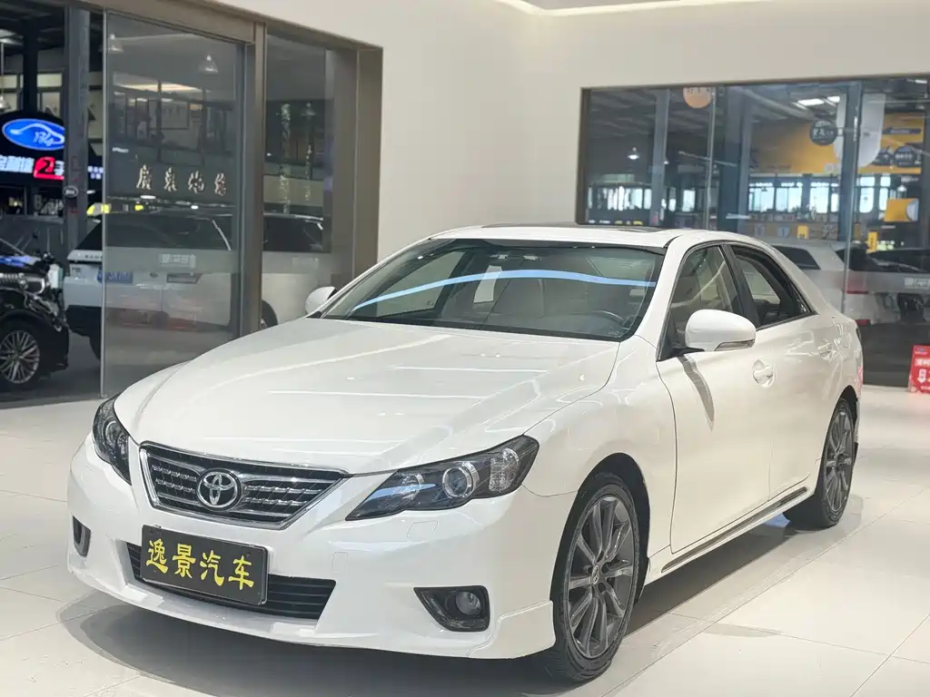 Toyota Reiz 2013