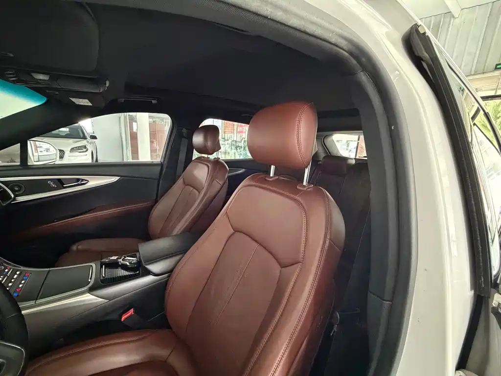 Lincoln MKX — миниатюра 7