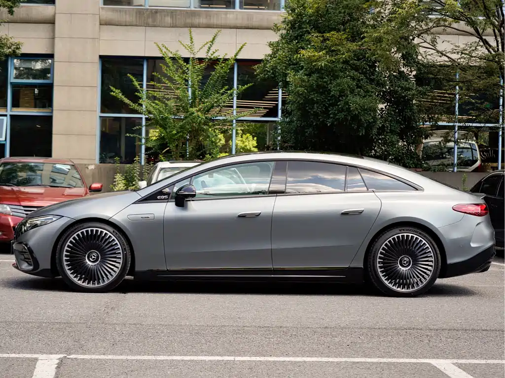 Mercedes-Benz EQS AMG — миниатюра 3