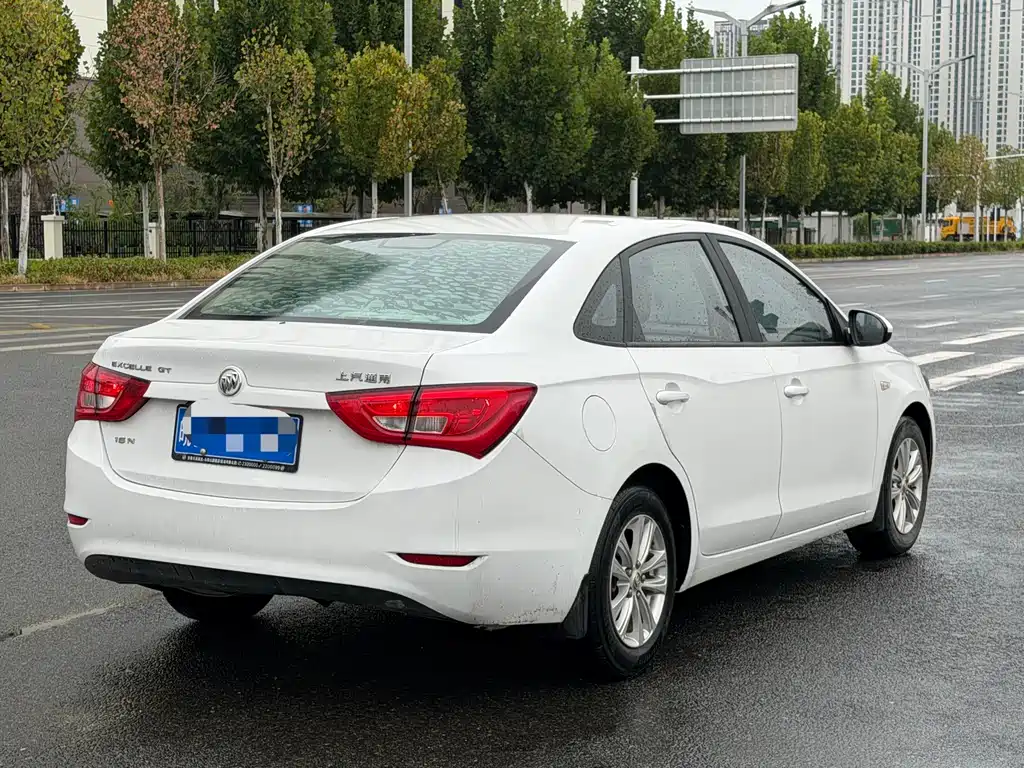 Buick Excelle — миниатюра 9