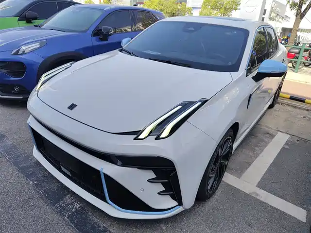 2023 Lynk & Co 03