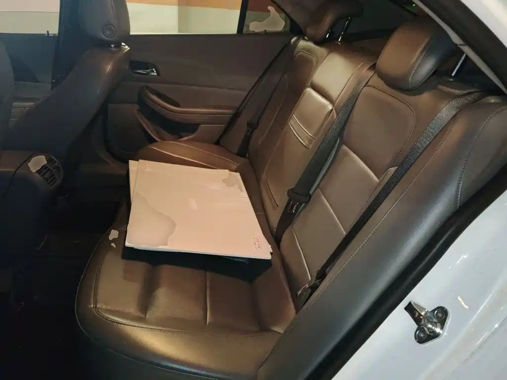 Chevrolet Malibu — миниатюра 18