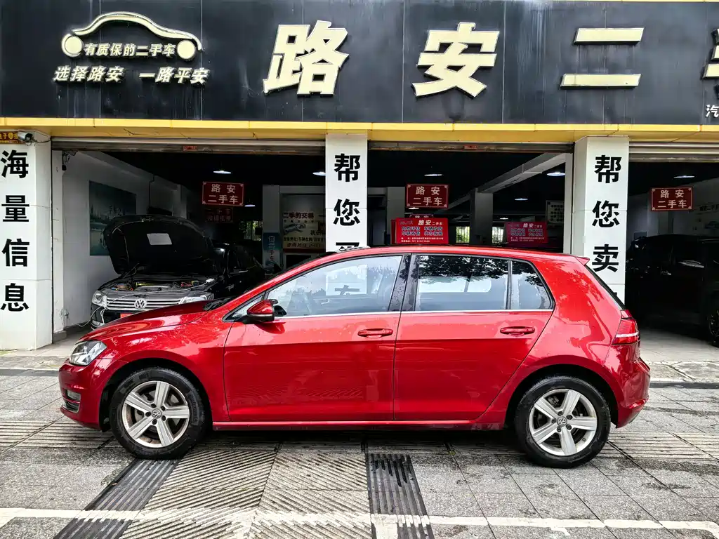 Volkswagen Golf 2015 1.6L AT Comfort
