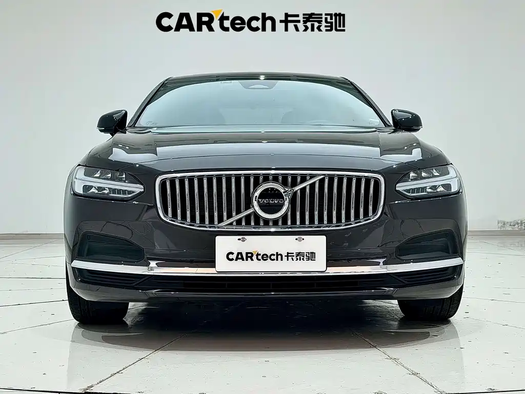 Volvo S90 2024 B5 Luxury