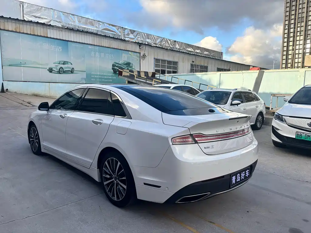 Lincoln MKZ — миниатюра 5