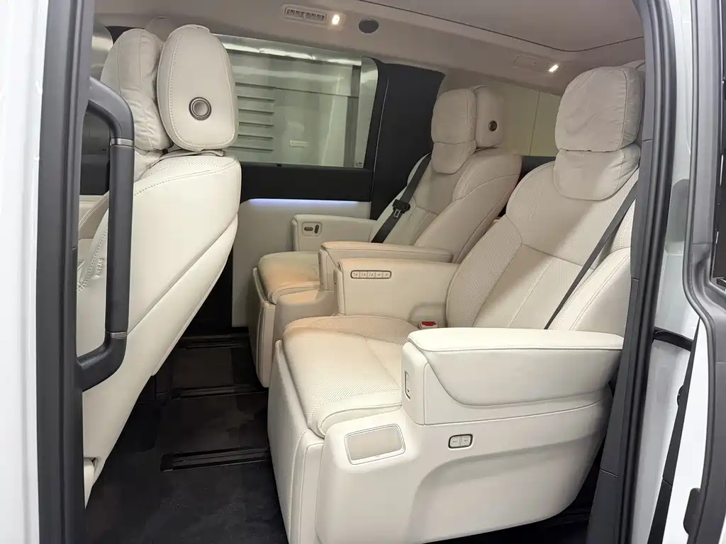 Li Auto Li MEGA — миниатюра 6