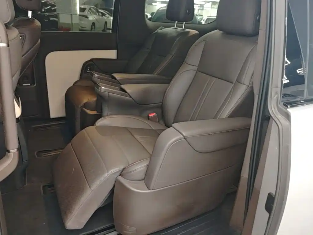 Li Auto Li MEGA — миниатюра 17