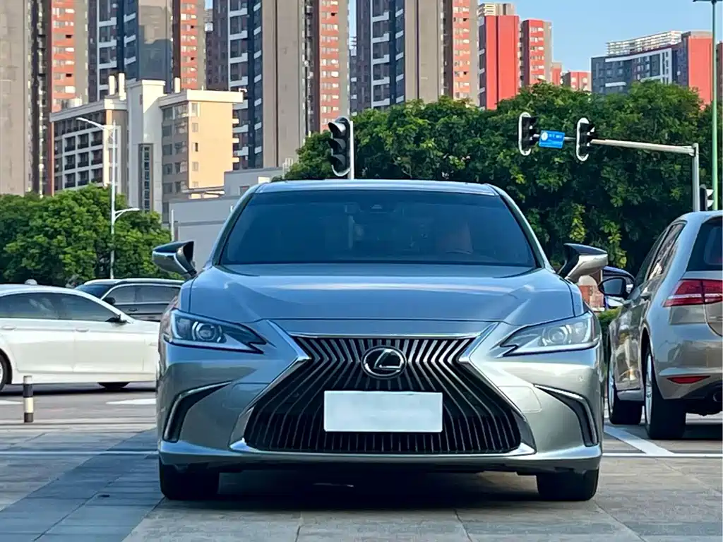 Lexus ES — миниатюра 2