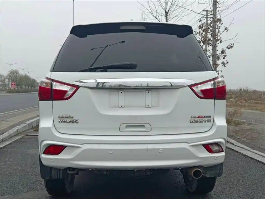 ISUZU MU X SHEPHERD RANGER