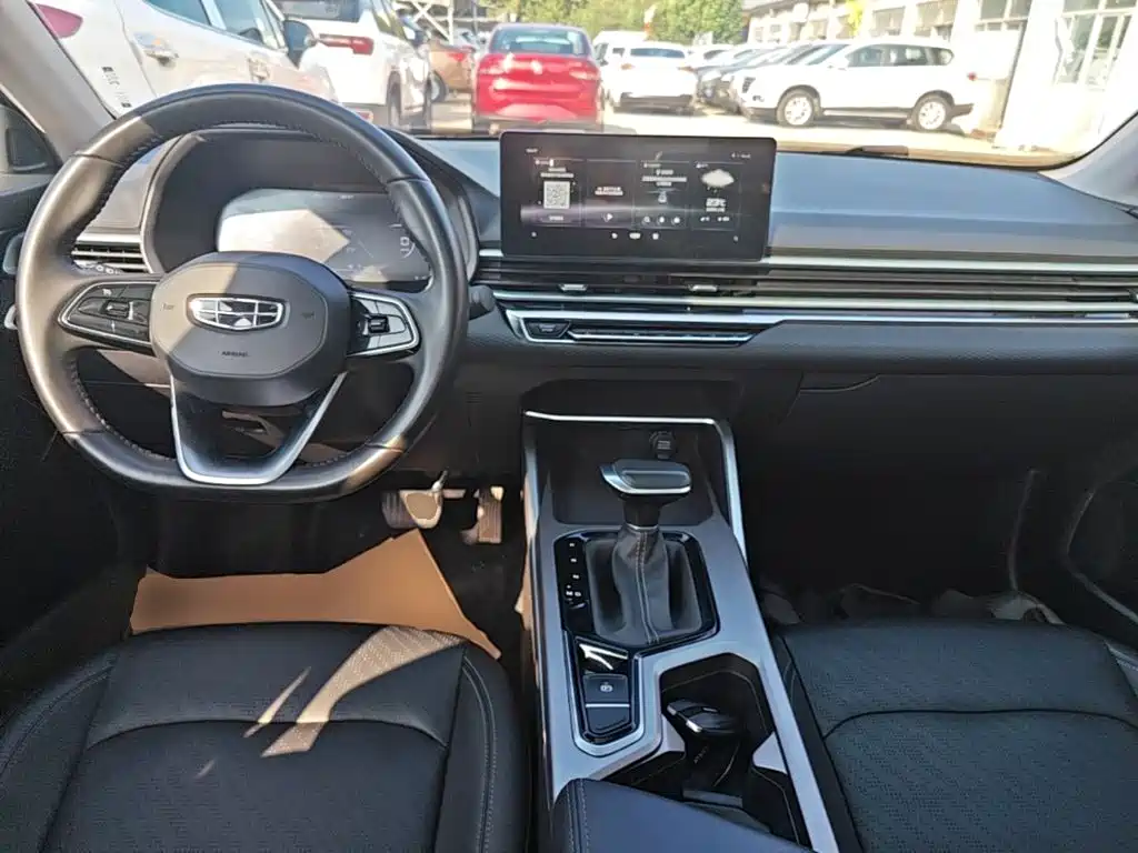 Geely Emgrand — миниатюра 10