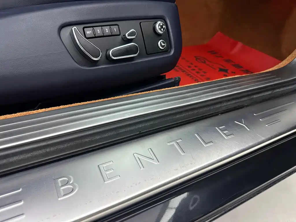 Bentley Continental 4.0T GT V8, фото 14