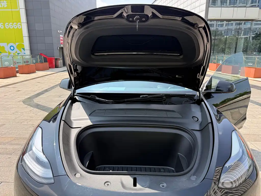 Tesla Model Y — фотографии объявления, Фото 11
