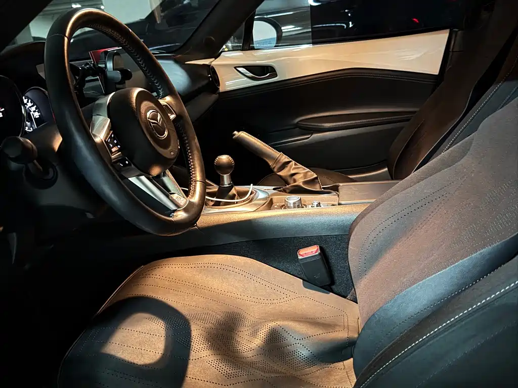 Mazda MX-5 — миниатюра 4