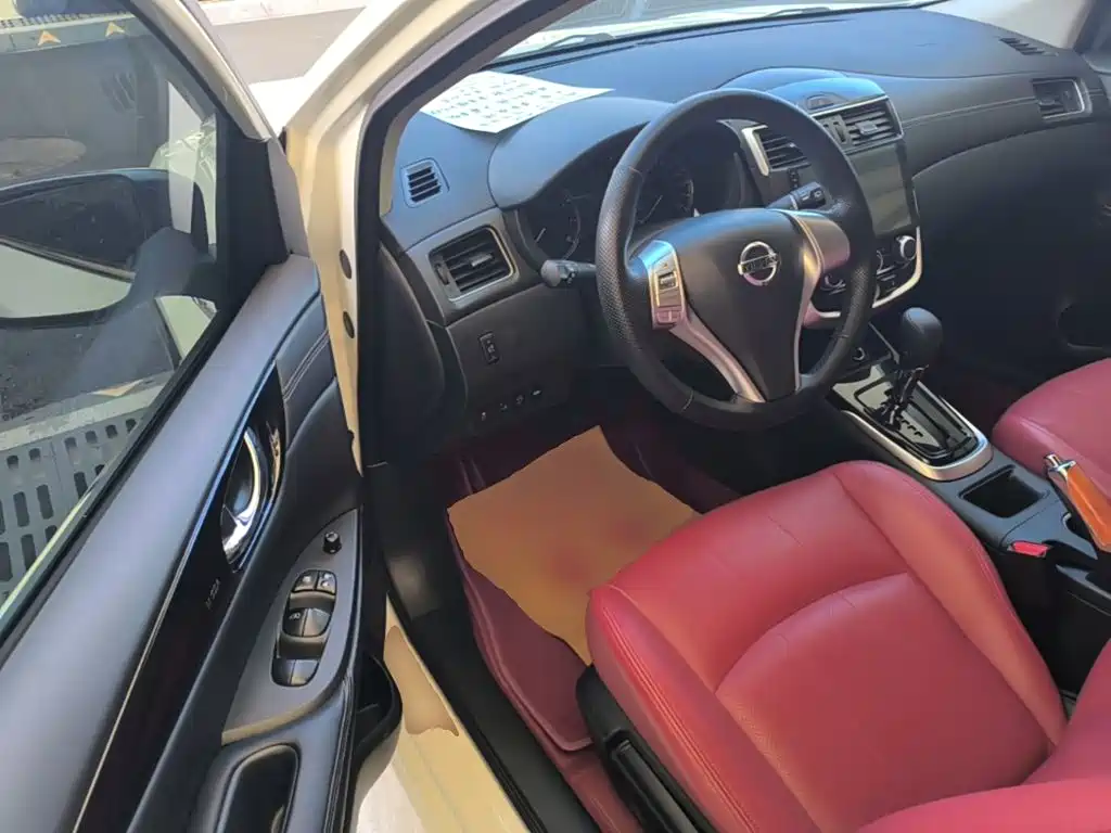 Nissan Tiida — миниатюра 16