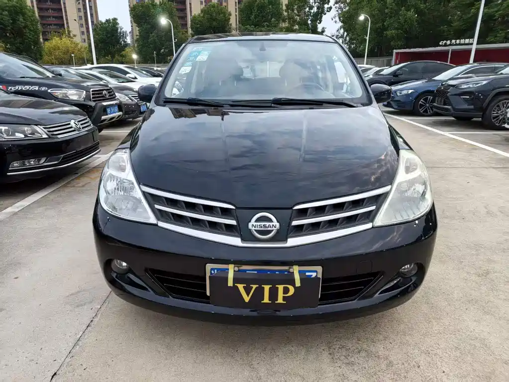 Nissan Tiida — миниатюра 2