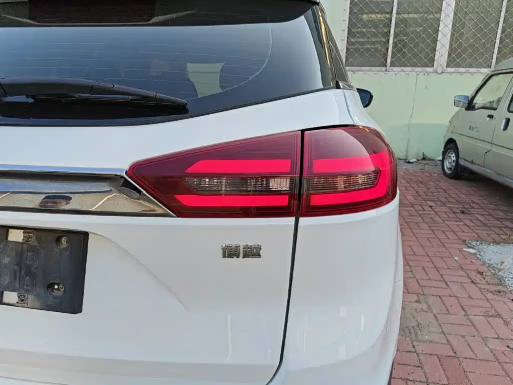 Geely Boyue — миниатюра 8