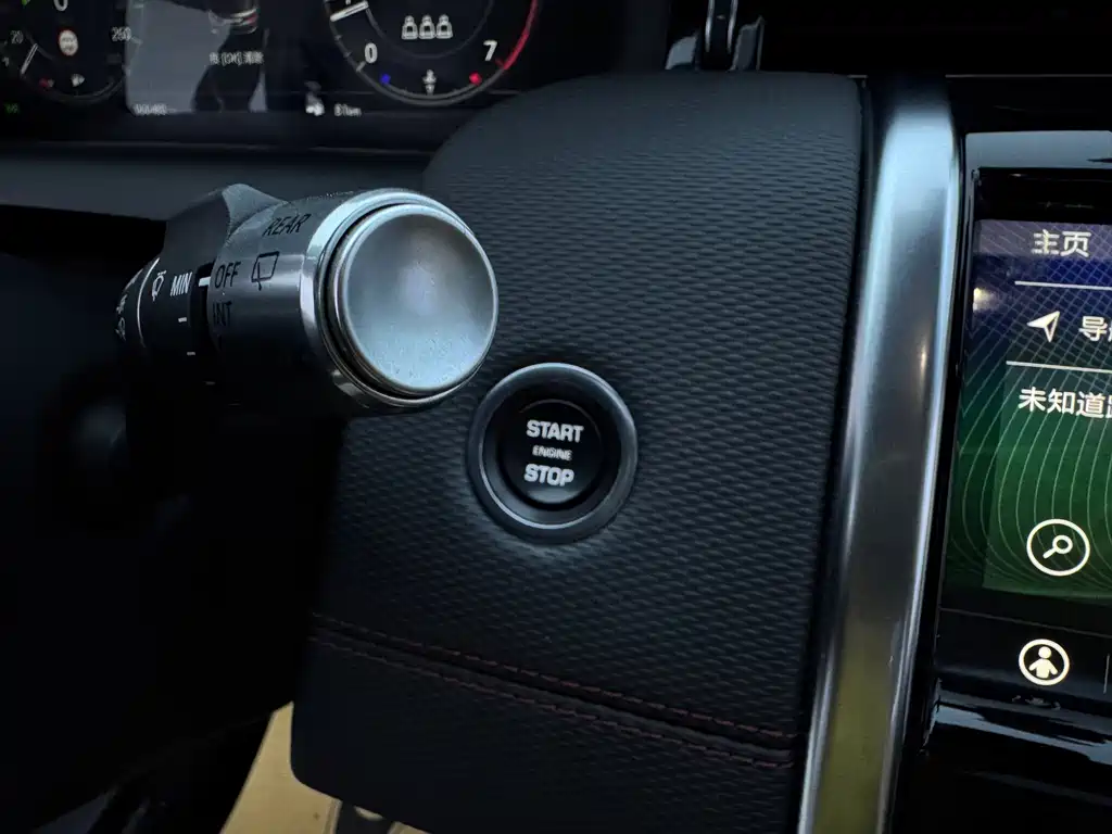 Land Rover Discovery Sport — миниатюра 18