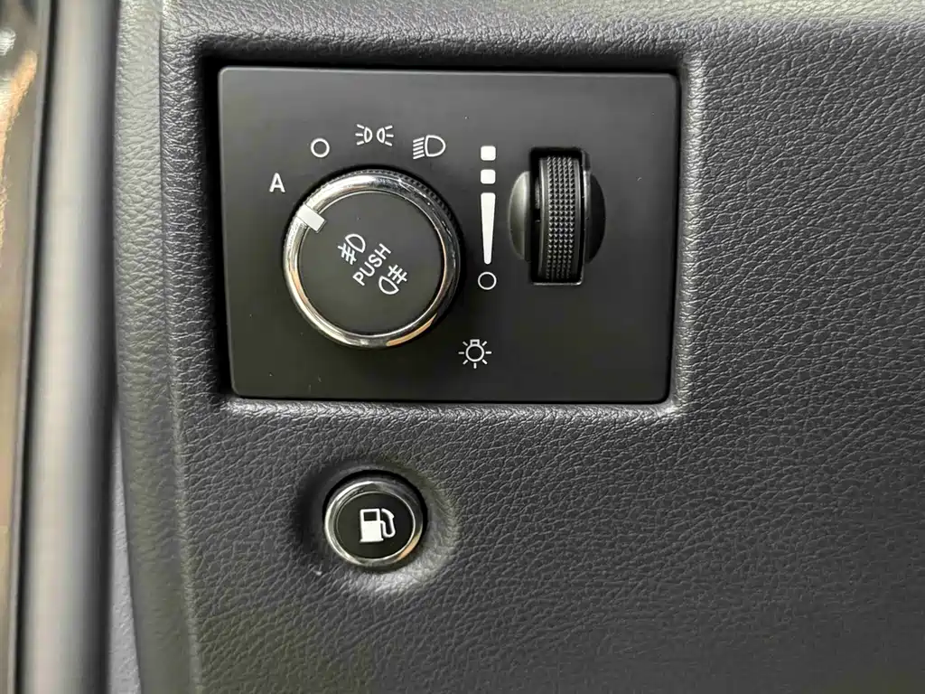 Jeep Grand Cherokee (Import) — миниатюра 5